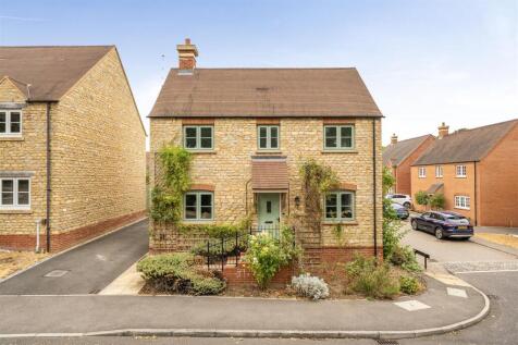 8 Drayson Way, Towcester 29