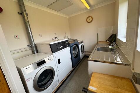 COMMUNAL LAUNDRY