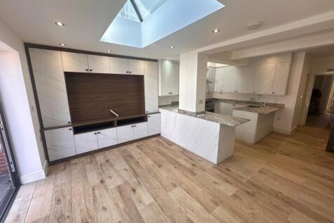 Dining/ Lounge
