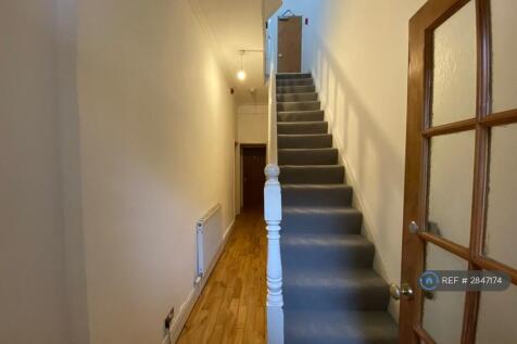 Hall - Bedroom Entrance 