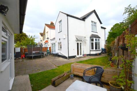 53 Hounslow Avenue rear view.JPG