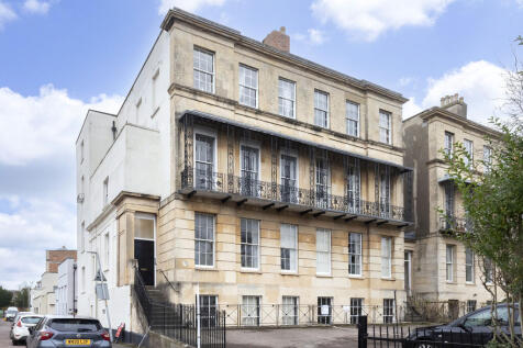 Flat 4, 14 Lansdo...