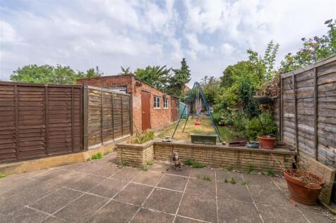 98 Central Avenue, Hounslow, TW3 2QL-24.jpg