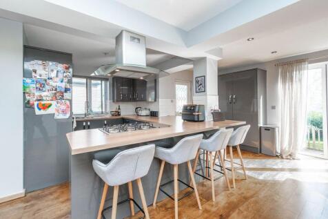 KITCHEN, DINER AND LIVING ROOM