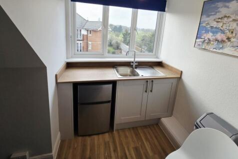Ancaster road  photo 5
