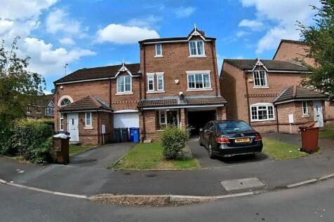 Attractive semi-detached house with brick façad...