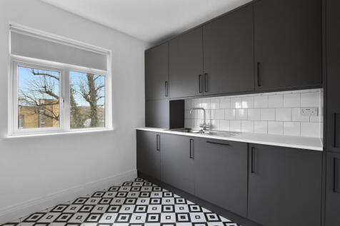 Haslam Court, (MS223), New Southgate, N11 photo 4