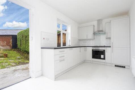 house-cottage-tadworth-123.jpg