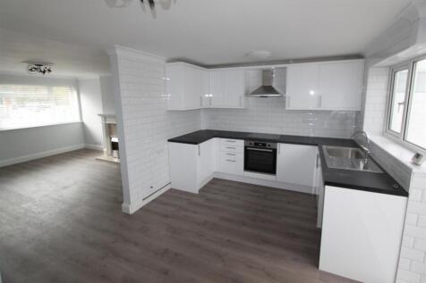 Kingfisher Close, Shoeburyness, Southend-On-Sea photo 4