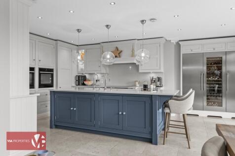 22 Baas Lane Broxbourne via properties estate letting commercial