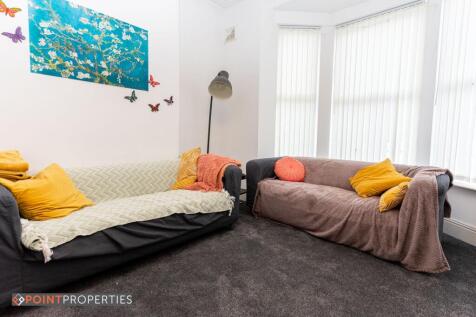 5 Bedroom, Barrington Road photo 3