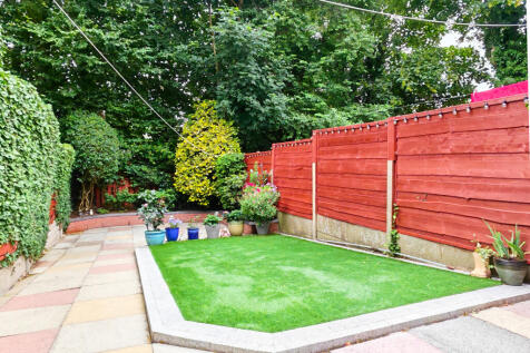 REAR GARDEN - ARTIFICIAL GRASS