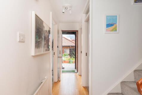 0W6RWW - Hallway A.jpg