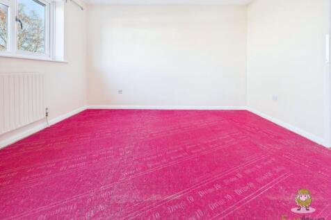 CAM01543G0-PR0168-STILL006