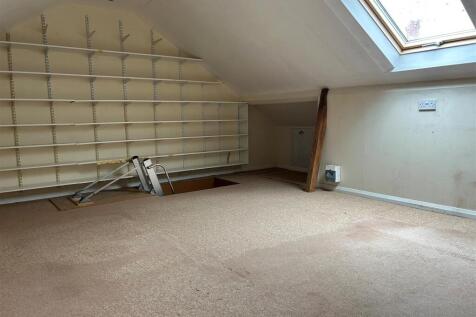 Loft 19Warwickgdns.jpg