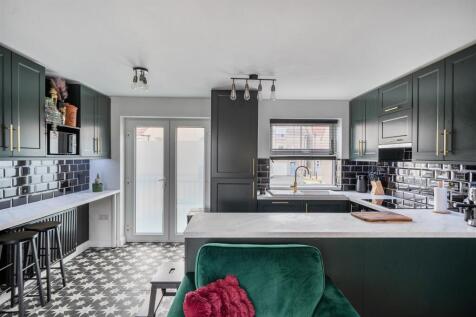 Open Plan Lounge / Kitchen / Dining