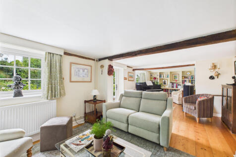 CAM02909G0-PR0442-STILL031