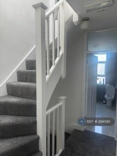 Gothic Road, Twickenham, TW2 photo 5