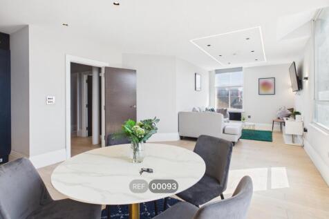 Kitchen &amp; Living area