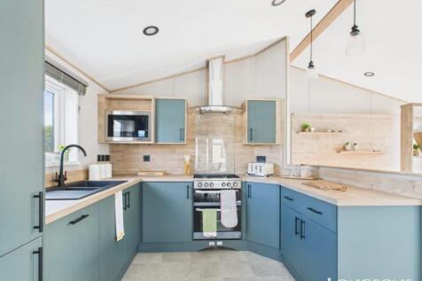 Cam02173g0 Pr0276 Still034