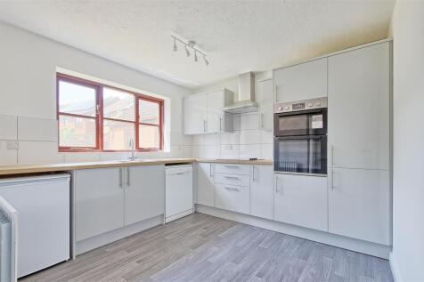 Kitchen 1.jpg