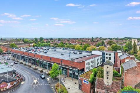 Trowbridge, BA14 - property photo