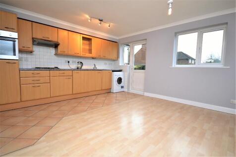 Pemberton Court, Pemberton Avenue, Ingatestone, Essex, CM4