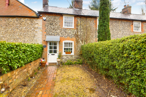 Sportsmancottage_front_1