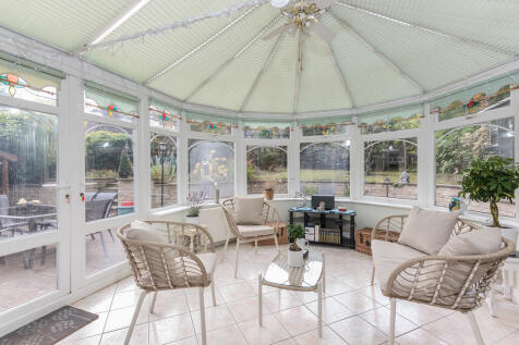 6 Fernhill Walk (...