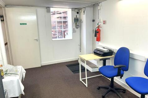 Commercial Property to rent Image 6