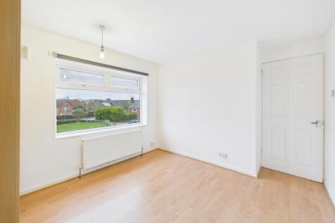 CAM04233G0-PR0046-STILL010