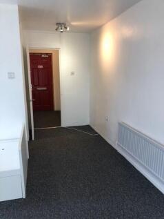 Wycliffe End, Aylesbury, Buckinghamshire, HP19 photo 3