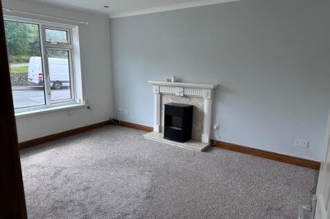 2 Westbank Court, Westbank Close, Coal Aston, Dronfield S18 3DF photo 3