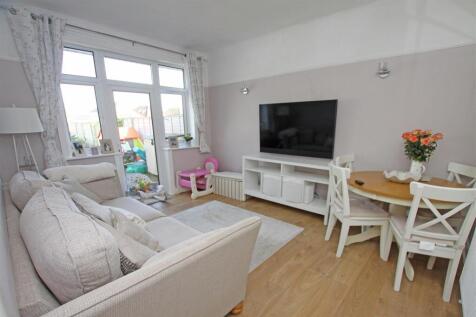 Living room a.jpg