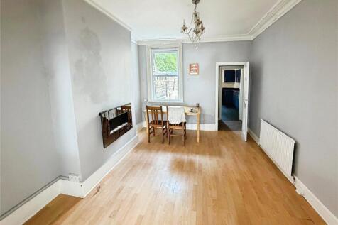 Sitting/Dining Room