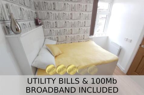 1-bed flat on Alton Road, £730/mo