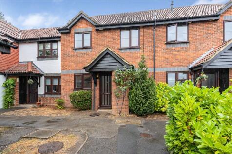 Egham, TW20 - property photo