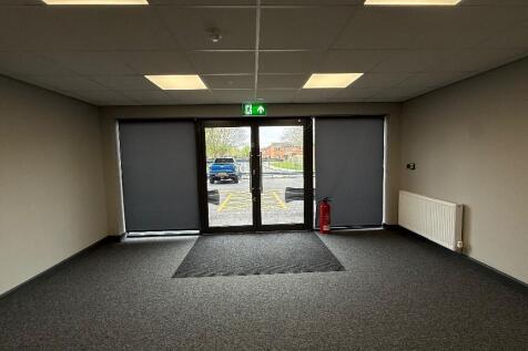 Serviced Office to rent Image 11
