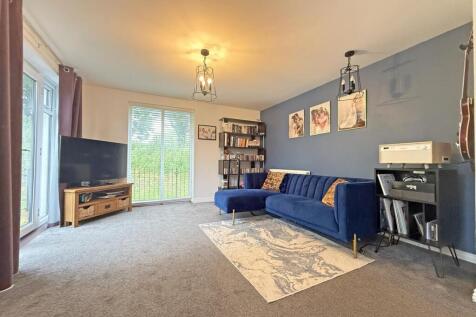 Marazion Way 45 -  Living Room.jpg