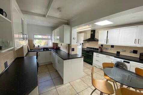 Ambrose Close, Worcester WR2 6JX photo 4