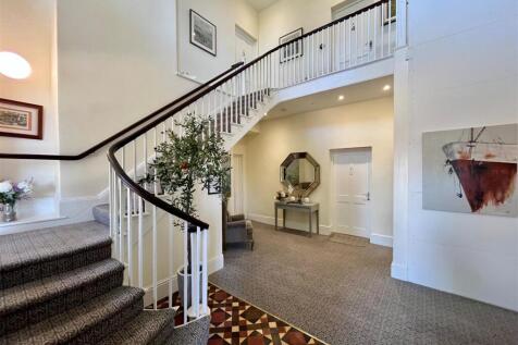 Communal Entrance Hall