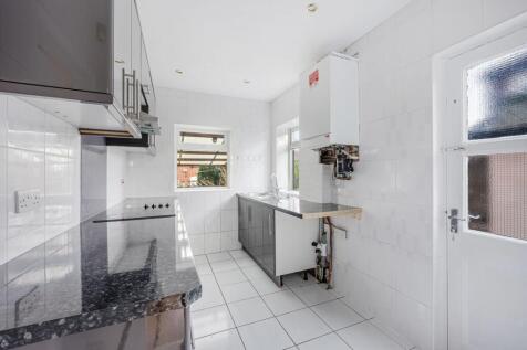 11, Taunton Grove, Whitefield, M45 photo 3