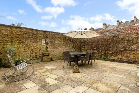 Gardenb Courtyard