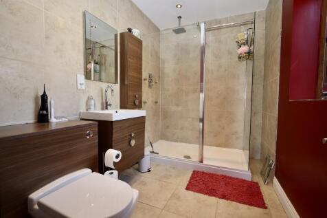 En suite shower room
