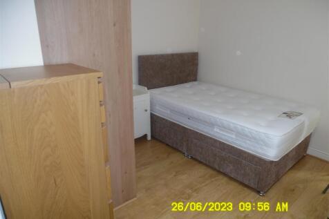 North Road, Cardiff photo 4