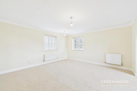 Tarrett Drive, Colchester, Essex photo 3