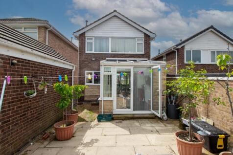 Adam Hendry EweMove estate and lettings agent in D