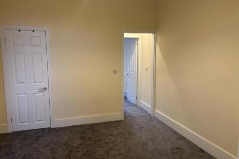 Sitting / dining room