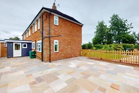 5-Betton-Strange-Back-garden-2.jpg