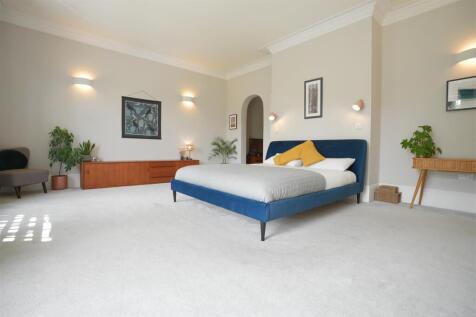 Premium Picture 3.jpg